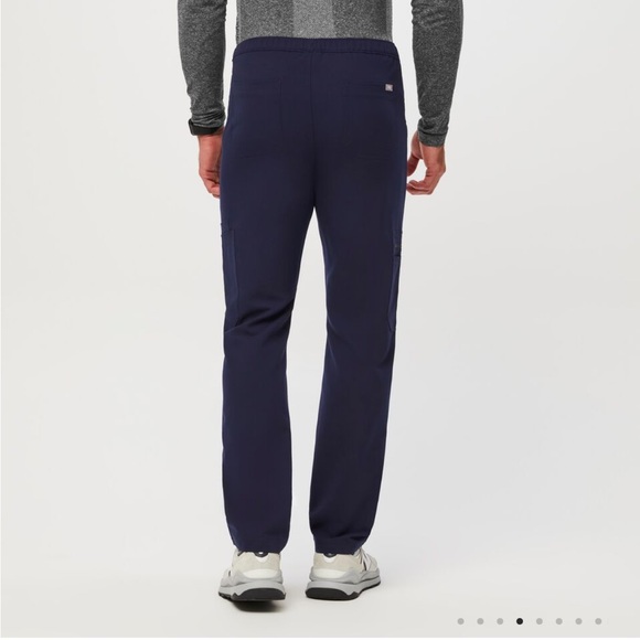 FIGS Cairo Cargo Scrub Pants, Men’s, size medium, navy - Picture 3 of 7